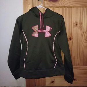 Dark green and camo pink Under Armour sweatshirt